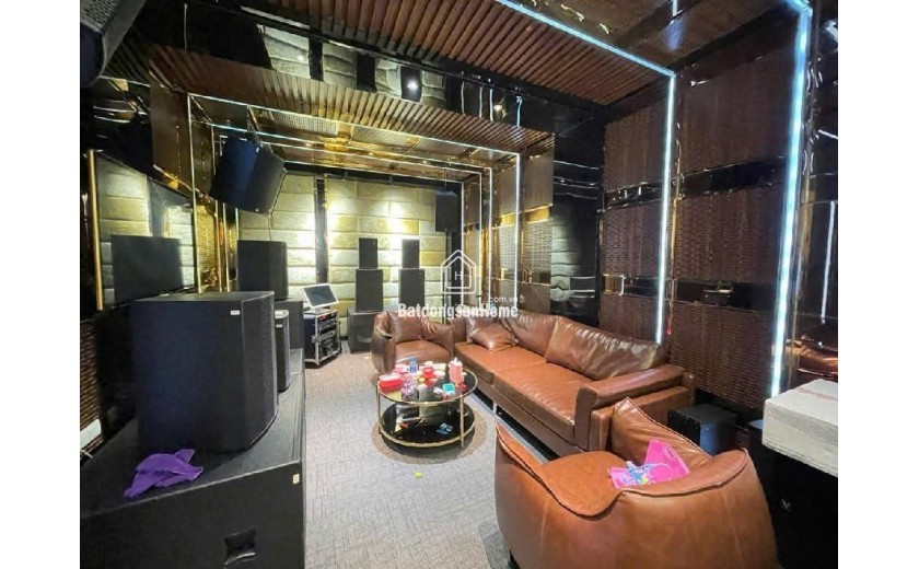 BÁN GẤP MẶT PHỐ VIP CẦU GIẤY, 4 LÀN XE, VỈA HÈ ĐÁ BÓNG, 5 TẦNG, KINH DOANH, CHỈ 21 TỶ