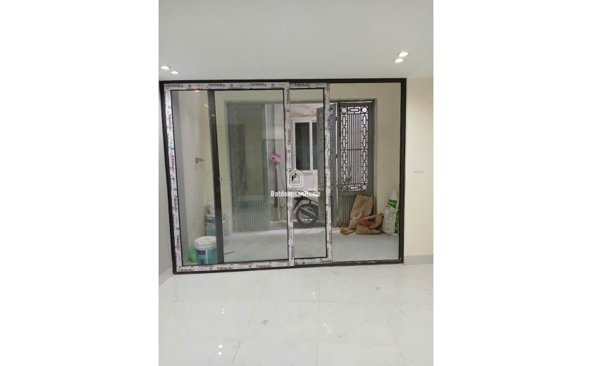 Bán Nhà KHÂM THIỆN - ĐỐNG ĐA 6 tỷ - 36m x 3 Tầng x Mt 3.6m . Kv Sầm Uất , Tiện íCh Xung Quanh Không Thiếu Thứ Gì . Gần Trường - Chợ ,Vài phút lên Phố ,Giao thông thuận tiện.