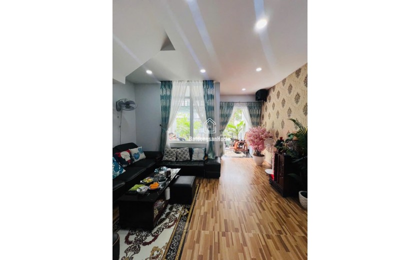 ziu hót giá rẻ 5ty 5t tầng -ngan 7.2m dài 10 phân lơ -ô tô vào nhà -nhà mói -pháp lý chẩn nguyẻn van cừ .tân tạo a bình tân
