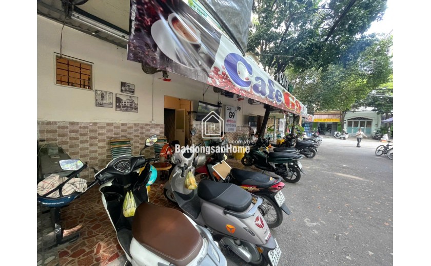 Quận Tân Phú ! QUÁN CAFE GÓC 2 MT ĐẸP LẮM KHU CHUNG CƯ ! QUÁN DTSD 7m x 20m, Công Viên dài 20m, Tel : 0978042072 ( chính chủ )