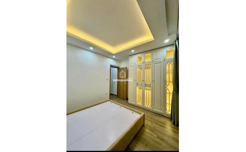 SIÊU HIẾM  ,Bán nhà Ái Mộ- Bồ Đề ngõ nông ,thông ,gần phố 42m2, nhỉnh 7 tỷ