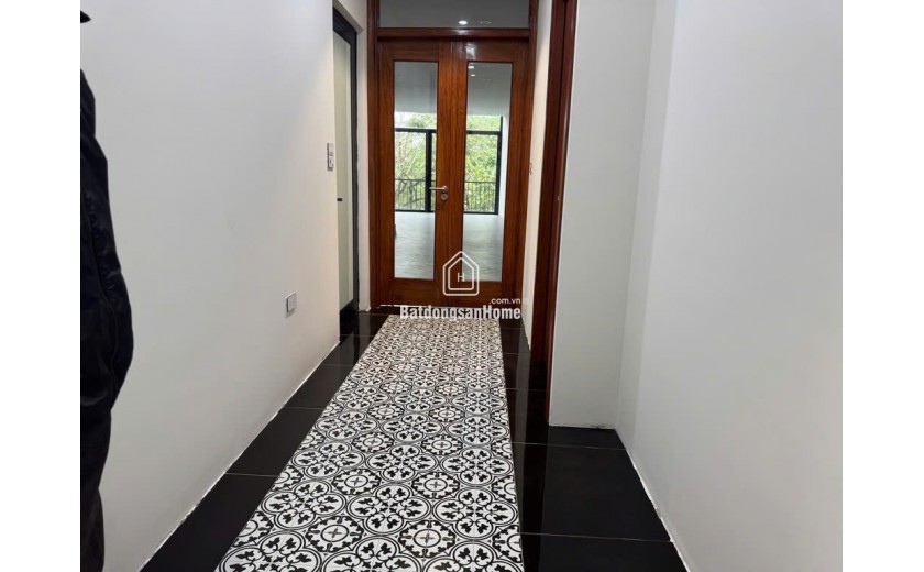 CHÍNH CHỦ CẦN TIỀN BÁN GẤP NHÀ VĨNH TUY 100M2X5T 28.5 TỶ - OTO NGỦ TRONG NHÀ - THANG MÁY - KINH DOANH HẾT Ý