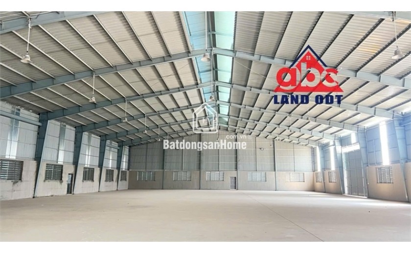 XT142 nhà xưởng với khuôn viên 10,000m2 xưởng xây dựng kiên cố. nguồn điện lớn