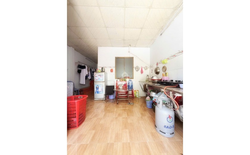Bán nhà vị trí đẹp 8M thông Tân Hương quận Tân Phú 4 x 18 chỉ 7,1 tỷ tl