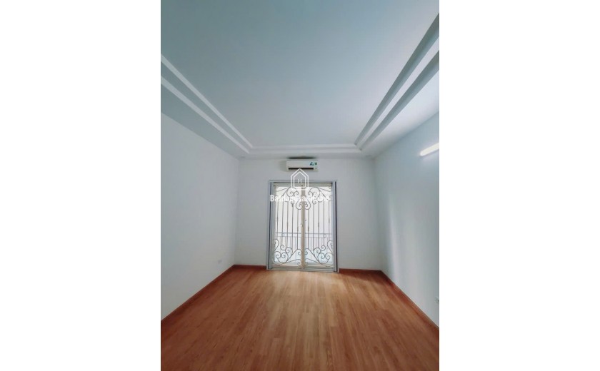 Bán nhà nhỏ nhỏ xinh xinh 4 tầng, 41m², Ngõ 572 Ngọc Thụy, Long Biên, 6 tỷ, Múc đi anh chị em