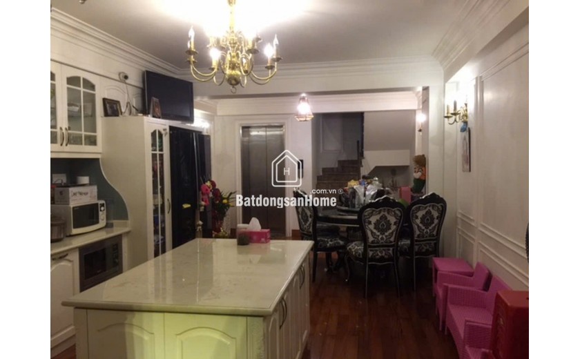 Vị trí siêu đẹp - MT Trần Hưng Đạo , Quận 1 - DT 4x17m - C4- HĐT 1.200 USD/th - 20 tỷ
