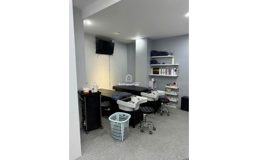 NHÀ ĐẸP - GIÁ TỐT - CHÍNH CHỦ Cần Bán Nhà Mặt Phố Tại Tam Khương, Quận Đống Đa, TP Hà Nội