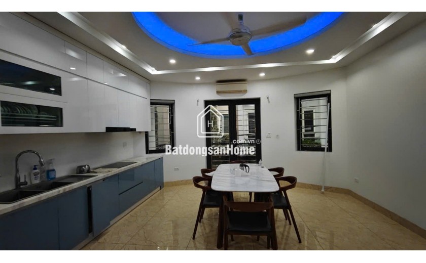 Bán Nhà Lạc Long Quân 90m x 5 Tầng Ô Tô Vào Nhà Thoáng Trước Sau Giá 18.8 Tỷ