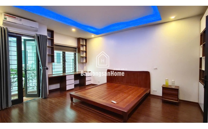 Bán Nhà Lạc Long Quân 90m x 5 Tầng Ô Tô Vào Nhà Thoáng Trước Sau Giá 18.8 Tỷ