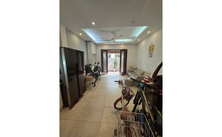 Bán nhà ngõ 252 Ngọc Thuỵ -Long Biên . 30m2 mt4,3m. 5 tầng 3PN 4 vs , Nội Thất . ô tô đỗ