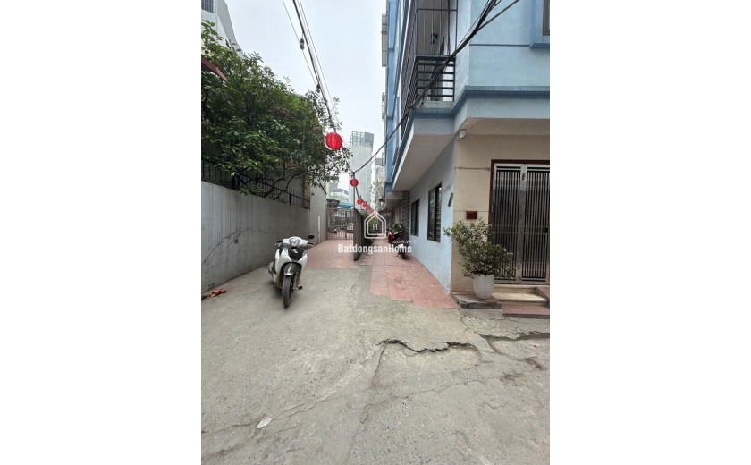 Bán nhà ngõ 252 Ngọc Thuỵ -Long Biên . 30m2 mt4,3m. 5 tầng 3PN 4 vs , Nội Thất . ô tô đỗ