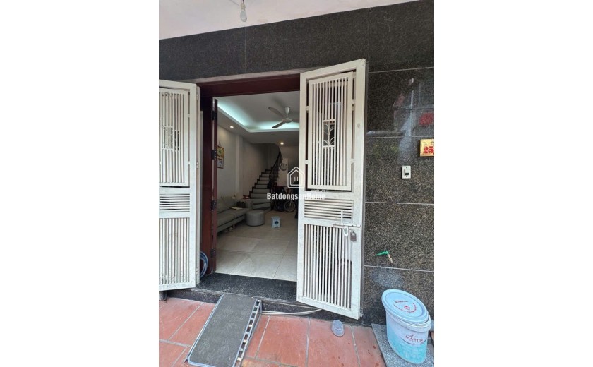 Bán nhà ngõ 252 Ngọc Thuỵ -Long Biên . 30m2 mt4,3m. 5 tầng 3PN 4 vs , Nội Thất . ô tô đỗ