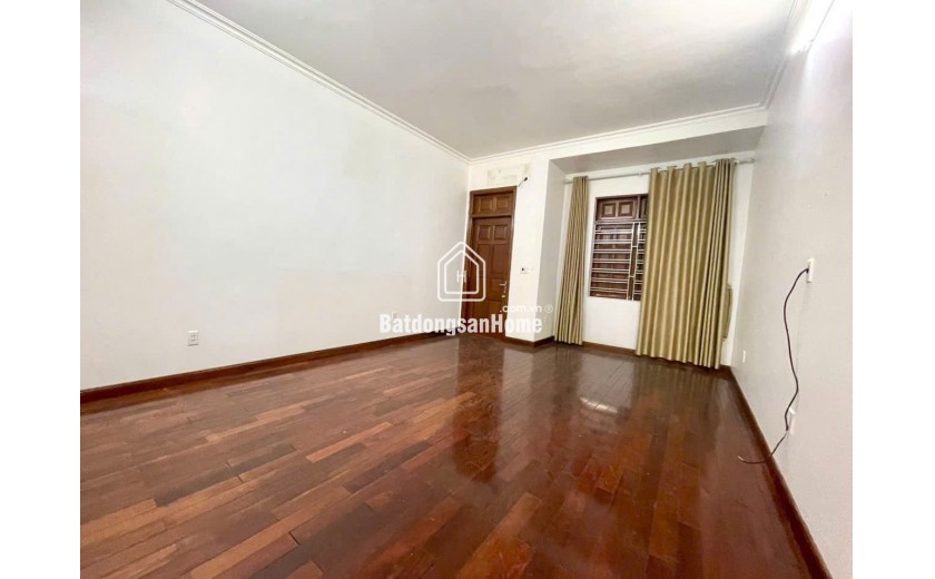 Bán nhà phân lô Quán Nam, 90m2, 4 tầng sân cổng, đường 12m, Giá 7.6 tỉ