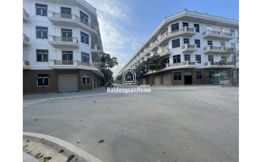 CĂN GÓC  4 TẦNG.  VIEW CÔNG VIÊN. SẴN SỔ. GIAO NHÀ NGAY. LH: 0966 343 969