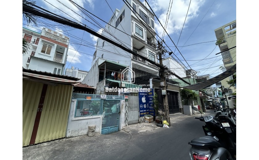 BÁN ĐẤT TẶNG NHÀ HẺM 576 ĐƯỜNG ĐOÀN VĂN BƠ- THÍCH HỢP XÂY DƯNG CĂN HỘ Ở OR CHO THUÊ ĐIỀU TIỆN ÍCH.
