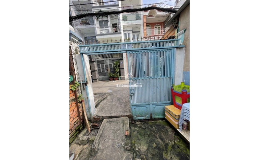 NHÀ BÁN HẺM 576 Đ.ĐOÀN VĂN BƠ- HẺM THÔNG RA CHỢ 200- THÍCH HỢP XÂY DỰNG CĂN HỘ.