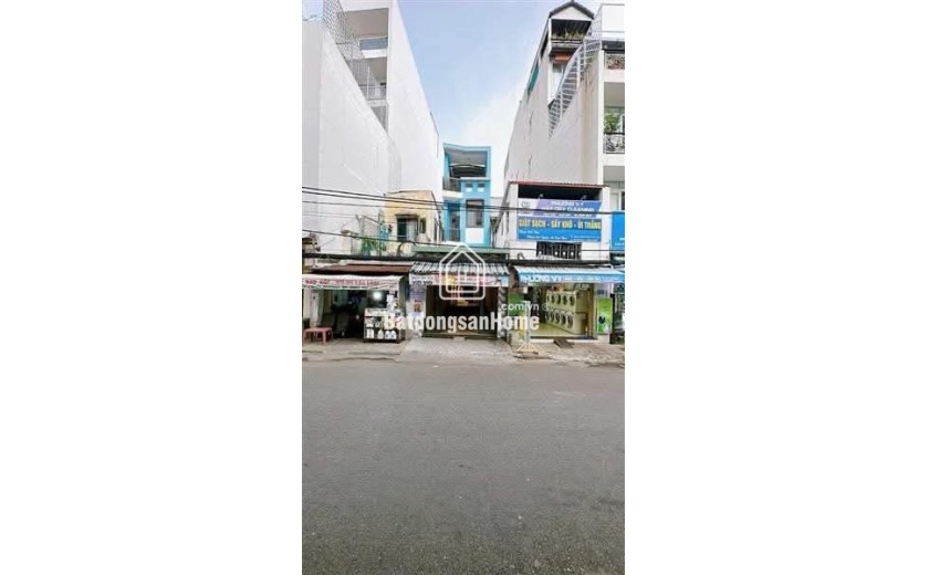 XE HƠI ĐẬU CỬA - NHÀ MẶT TIỀN ĐƯỜNG XÓM CHIẾU- KINH DOANH ĐƯỢC NHIỀU MẶT HÀNG.
