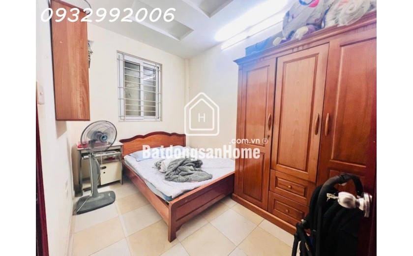 Cần bán nhà Cầu Giấy VỊ TRÍ ĐẸP nhà ở luôn 5 tầng x30m 6.8 tỉ
