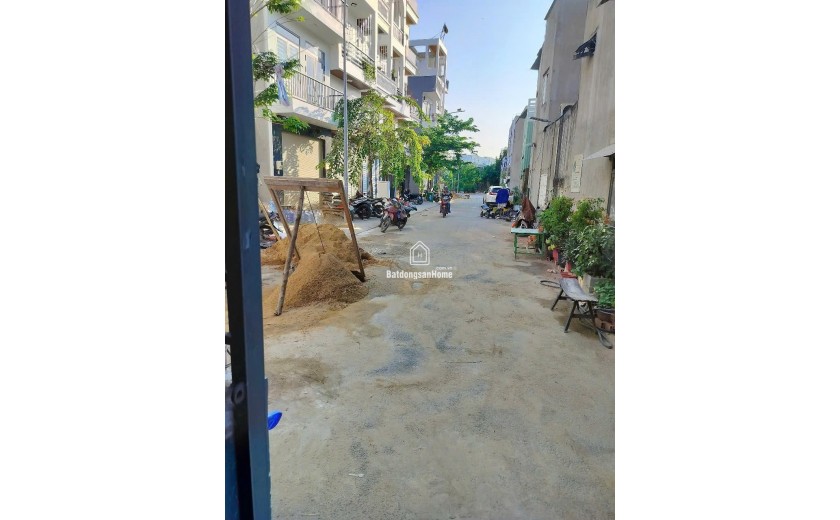 CHÍNH CHỦ CẦN BÁN NHANH căn nhà trí đẹp giá đầu tư tại quận 12, TPHCM