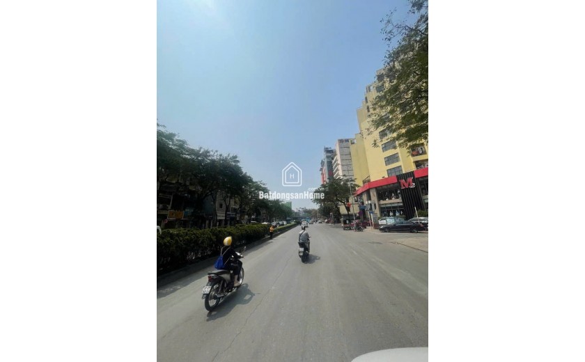 NHÀ DỆP DÂN XÂY PHÚ VIÊN Ô TÔ ĐỖ CỬA 54 M2, 4 TẦNG, MẶT TIỀN 5.6M, 7.2 TỶ, LONG BIÊN.