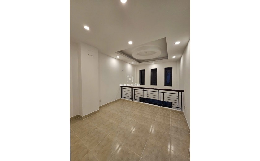 NHÀ LÝ TUỆ - TÂN PHÚ  - 4 TẦNG  - ĐÚC BTCT - HẺM Ô TÔ