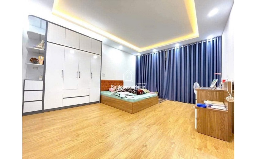 BÁN NHANH NHÀ ĐẸP CẦU GIẤY, DÂN XÂY, ÔTÔ ĐỖ CỬA, 2 THOÁNG, DT 52M2x 5 TẦNG NHỈNH 12 TỶ