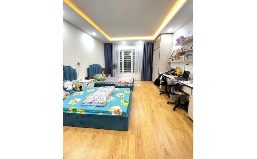 BÁN NHANH NHÀ ĐẸP CẦU GIẤY, DÂN XÂY, ÔTÔ ĐỖ CỬA, 2 THOÁNG, DT 52M2x 5 TẦNG NHỈNH 12 TỶ