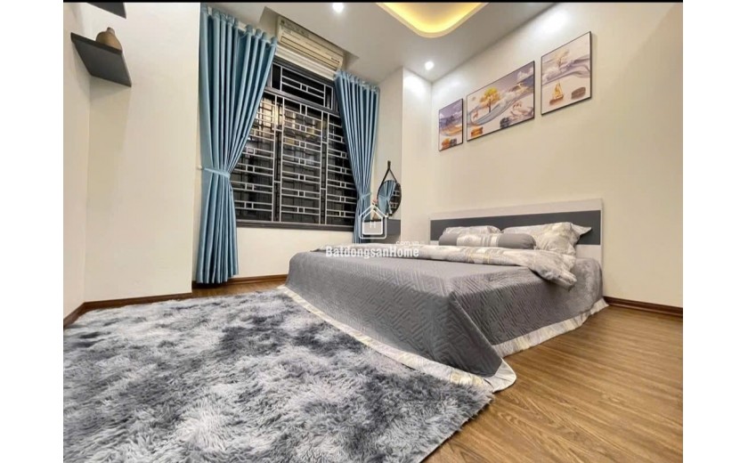 Nhà dân xây Ngọc thụy - 52m - 5 tầng , mt 5m - CHỈ 6,7 tỷ , gần Việt pháp, Khai Sơn, ô tô đỗ cổng