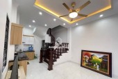 NGỌC LÂM -  5 TẦNG LÔ GÓC -  THÔNG NGUYỄN VĂN CỪ - GIÁ HƠN 7 TỶ