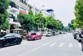 Siêu phẩm Lâm Hạ, 3 thoáng, 260m x 7 tầng, mặt tiền 45m, view hồ, dòng tiền 250tr/tháng