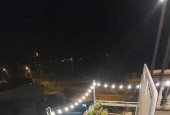 Bán nhà 4 tầng đường 5m sau lưng mặt tiền biển đường Hoàng Sa.Dt 8,8m x 12m.