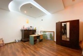 Yên Lãng Đống Đa diện tích 32 mét, 5 tầng, mặt tiền 6 mét giá 5,5 tỷ. Đường trước nhà 3 ô tô tránh