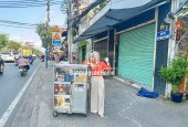 CHỦ Ở NƯỚC NGOÀI CẦN SANG CHỦ MỚI QUẢN LÝ CĂN NHÀ MẶT TIỀN NGUYỄN TẤT THÀNH QUẬN 4- NGANG SIÊU LỚN 8M*22M