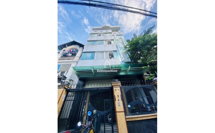 GẤP BÁN HẠ CHÀO 600 TRIỆU GIÁ BÁN 19.6 TỶ . TOÀ NHÀ 7 TẦNG CÓ HẦM,  THANG MÁY,16 PHONG CHO THUÊ. 105M2