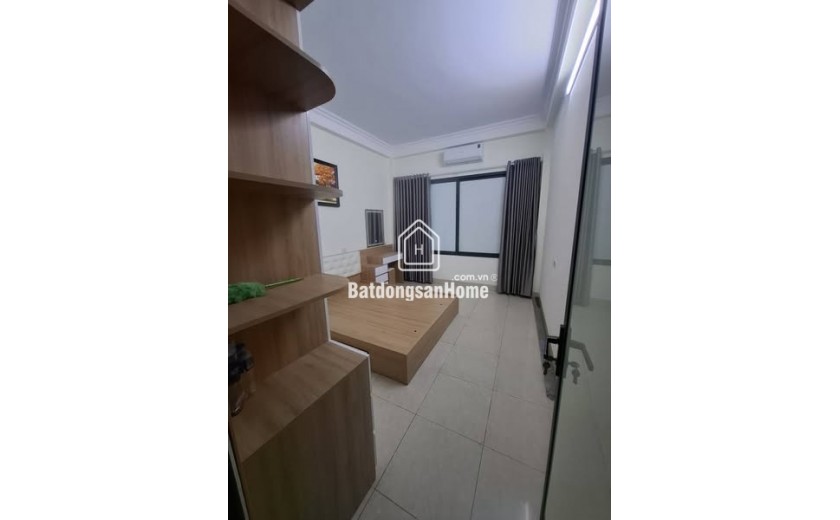 NHÀ 50M X 4T THƯỢNG THANH. CHẮC CHẮN Ở LUÔN. GIÁ CHỈ 5,X TỶ. SIÊU HỢP LÝ ĐỂ DTU, Ở.