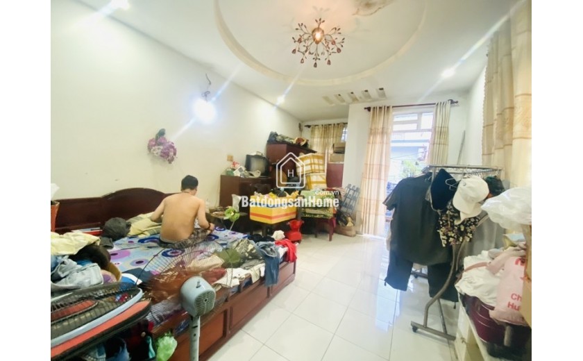 BÁN NHÀ LÔ GÓC 2 MẶT HẺM, HẺM XE TẢI, SÁT CHỢ, TRƯỜNG HỌC, DIỆN TÍCH 52M2, GIÁ CHỈ 5.6 TỶ.