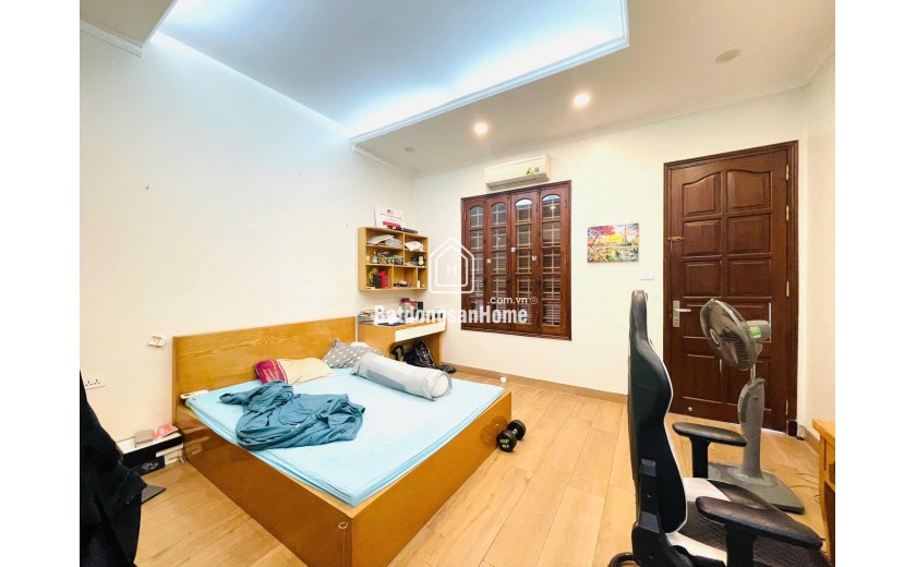Bán nhà phân lô, ngõ thông, ô tô Hồ Đắc Di 42m 4 tầng mặt tiền 4m 12 tỷ