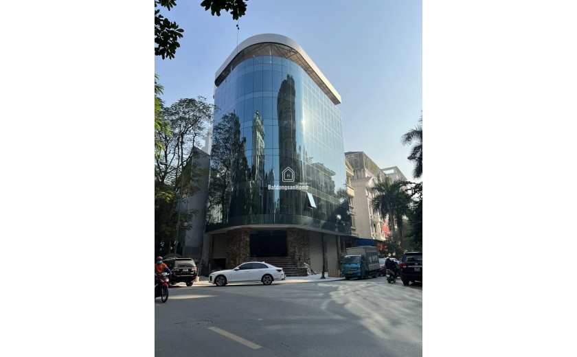 BUILDING PHỐ TRẦN THÁI TÔNG, CẦU GIẤY, DIỆN TÍCH 122M2, 8 TẦNG NỔI + TUM, CÓ HẦM. CHO THUÊ 250 TR/THÁNG