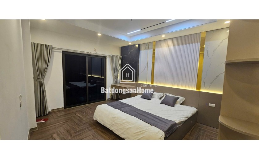 Bán Gấp Nhà Phố Xuân La, Quận Tây Hồ , 40M2 , 6 Tầng ,Gía Chỉ 8,8 Tỷ