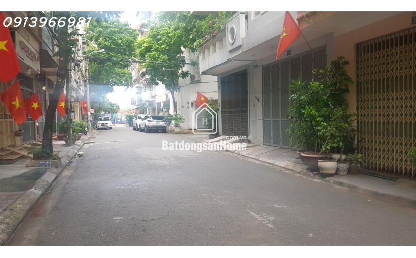 Liền kề phố Trung Kính, vỉa hè, lô góc ô tô tránh, 3 mặt thoáng, 3 ô tỗ đỗ cửa, giá chỉ 2x tỷ