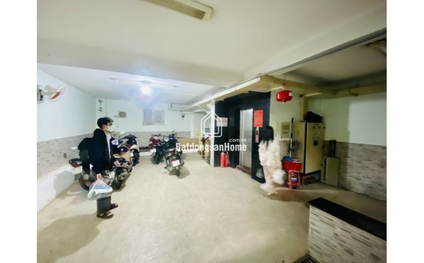 GẤP BÁN HẠ CHÀO 600 TRIỆU GIÁ BÁN 19.6 TỶ . TOÀ NHÀ 7 TẦNG CÓ HẦM,  THANG MÁY,16 PHONG CHO THUÊ. 105M2