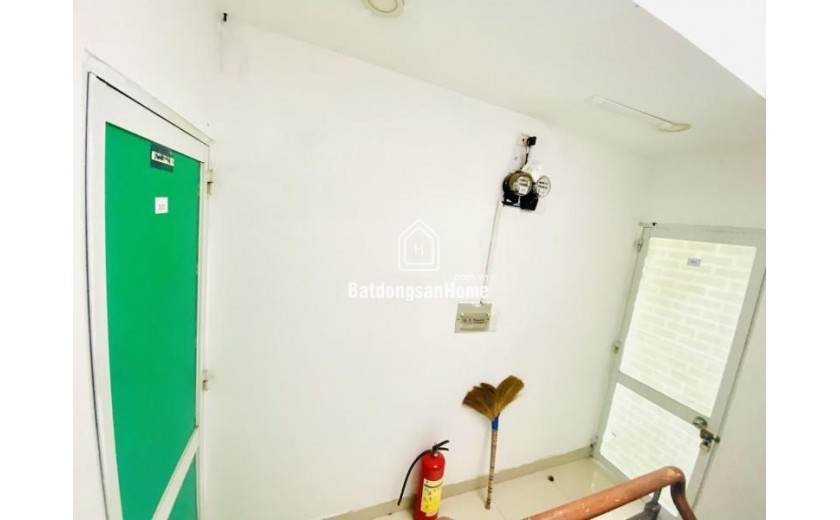 CHDV 5 TẦNG, DTSD 200M2, 10 PHÒNG, DÒNG TIỀN 40 TR/ TH GIÁ 8.6 TỶ KẾ BÊN LOTTEMART CITYLAND