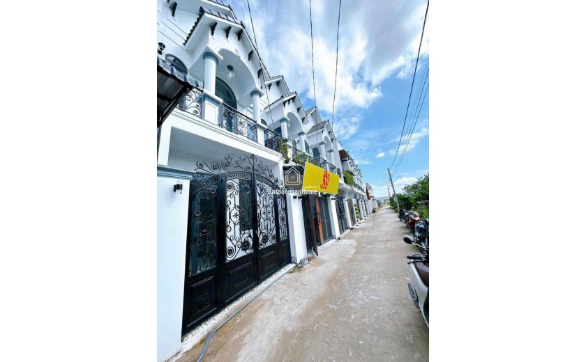 BÁN NHÀ 01 TRỆT 01 LẦU CÓ NỘI THẤT HOÀN THIỆN MỚI ĐẸP TẠI RẠCH ÔNG DỰA