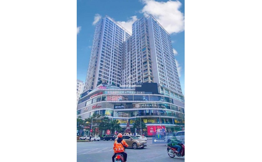 Z bán mặt bằng tầng 1 Building phố Lê Văn Lương, sổ hồng sở hữu lâu dài, diện tích 203m2, cho thuê 200 triệu/tháng