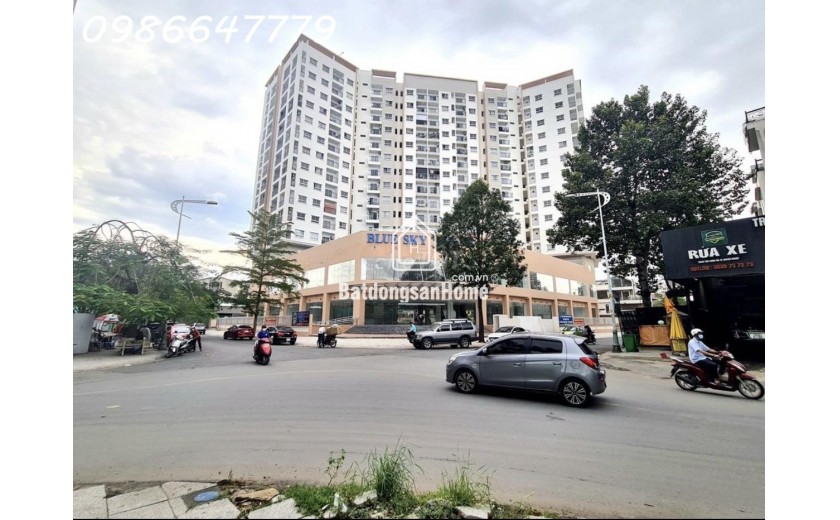 C/C Blue Sky Tower giá 1,9 tỷ, DT 56m2, 2PN, 2WC, tầng thấp, nhà đẹp
