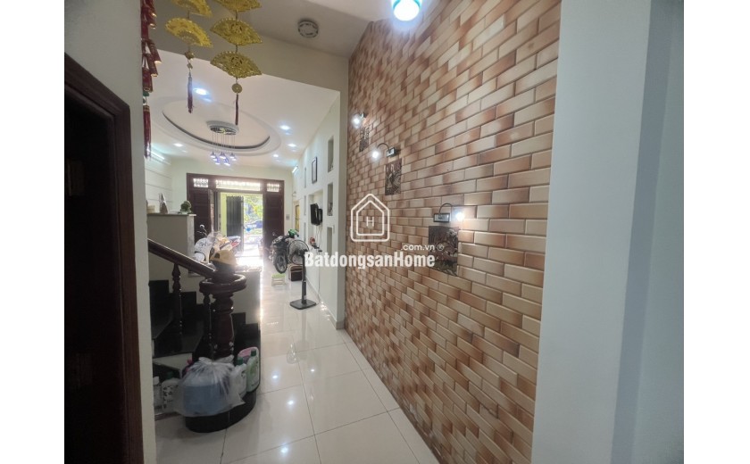 Bán Nhà Đẹp Đường Nhánh Bùi Tá Hán – Hầm Lửng 2 Lầu ST – Chỉ 18.2 Tỷ