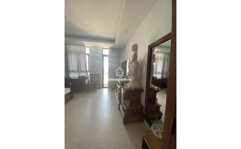 NHÀ ĐẸP 5x20M – TRỆT 3 LẦU – THANG MÁY – GẦN LƯƠNG ĐỊNH CỦA GIÁ 25 TỶ