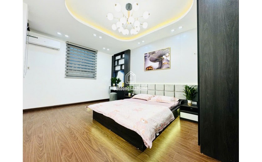 Bán gấp nhà thịnh liệt gần đường ủy ban quận 50m2 x 6 tầng thang máy 9.3 tỷ
