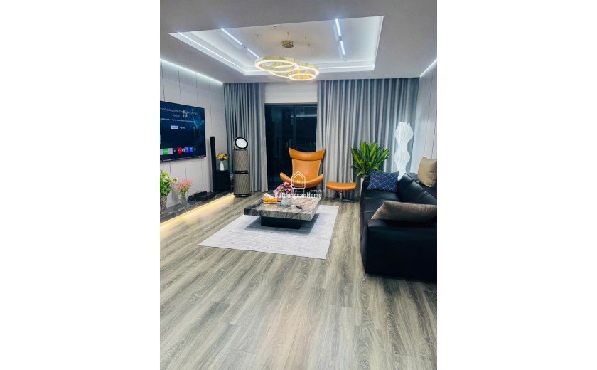 Siêu phẩm 3 ngủ 2 WC tòa Diamond Goldmark City DT 140m2  nội thất mới tinh 100% chưa ở