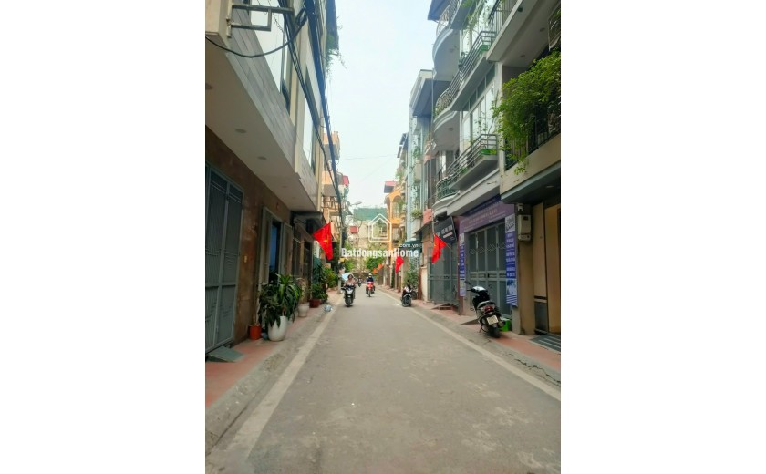 BÁN NHANH PHÂN LÔ CẦU GIẤY, ÔTÔ VÀO NHÀ, KINH DOANH ĐẮC ĐỊA, DT 54M2 GIÁ HƠN 15 TỶ